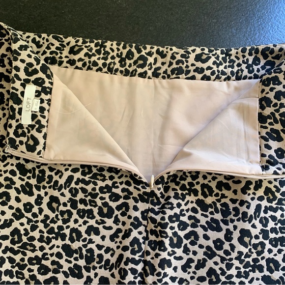 LOFT leopard skirt - Picture 3 of 5